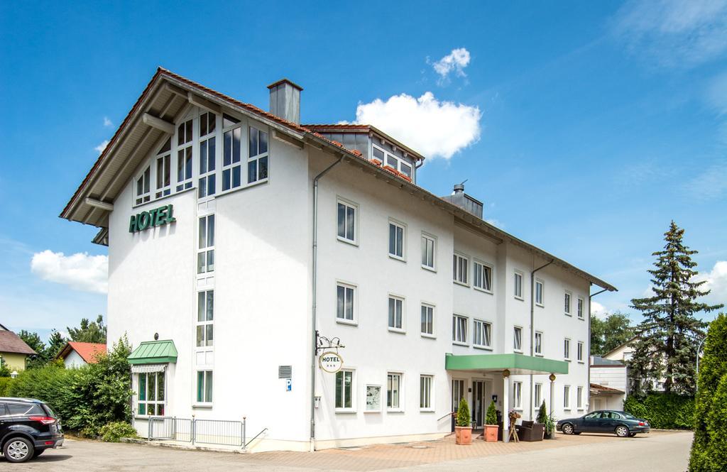 Hotel St. Martin Marktoberdorf Exterior photo